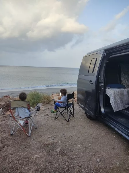 Furgoneta camper de alquiler Citroen Jumpy Pacific - Imagen 8