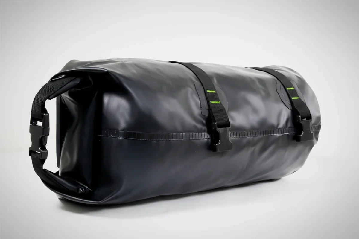 MALETA IMPERMEABLE DRYBAG C15 C3 NEGRO - Imagen 6