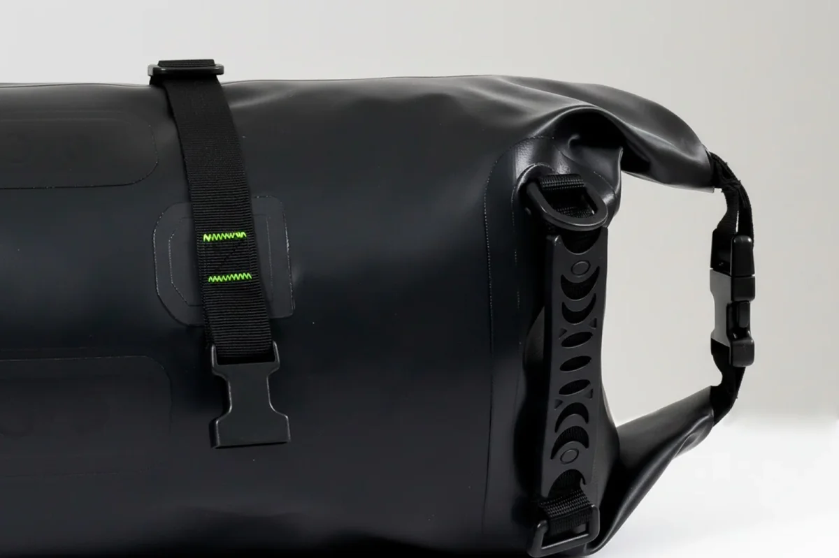 MALETA IMPERMEABLE DRYBAG C15 C3 NEGRO - Imagen 7