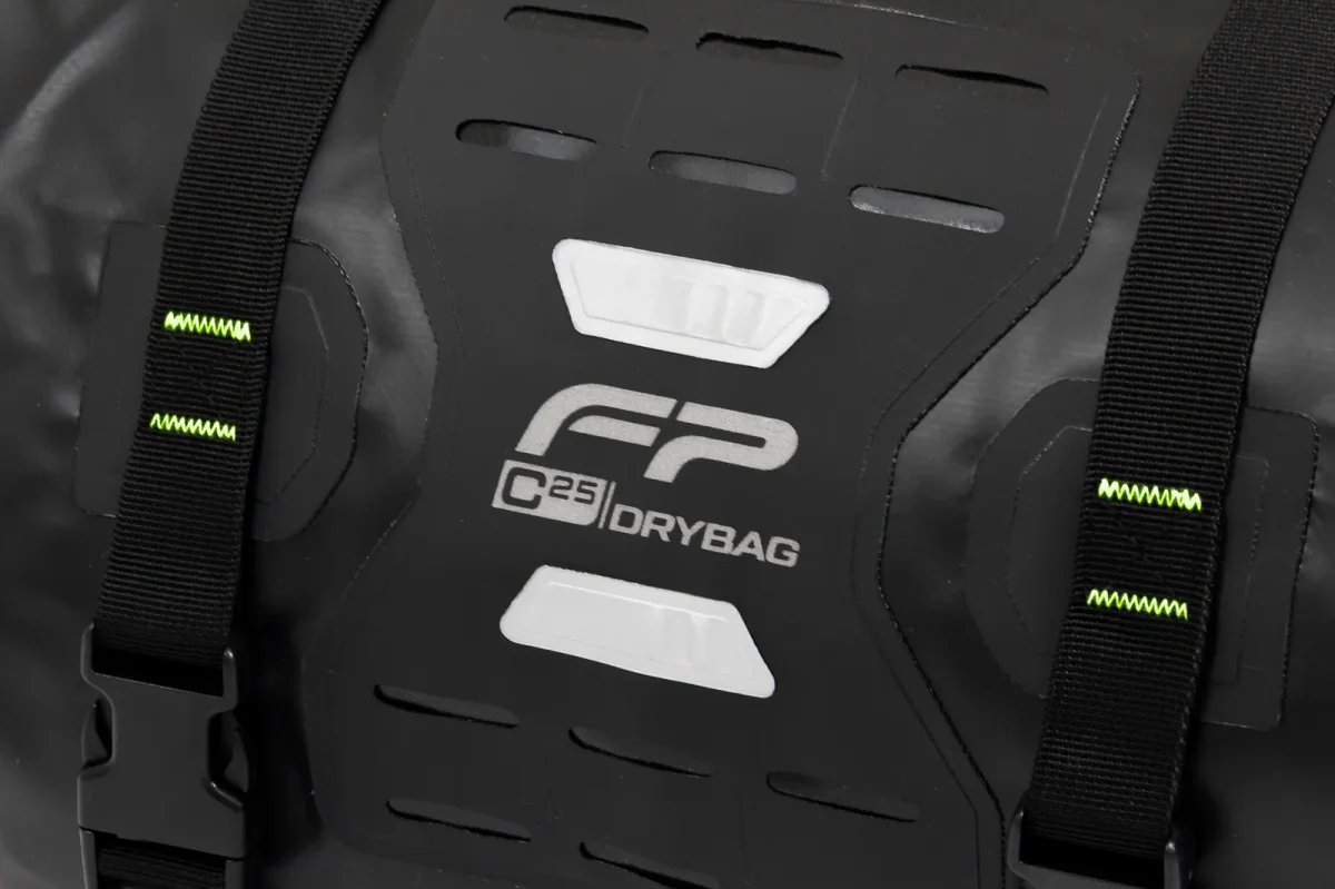 MALETA IMPERMEABLE DRYBAG C25 C3 NEGRO - Imagen 7