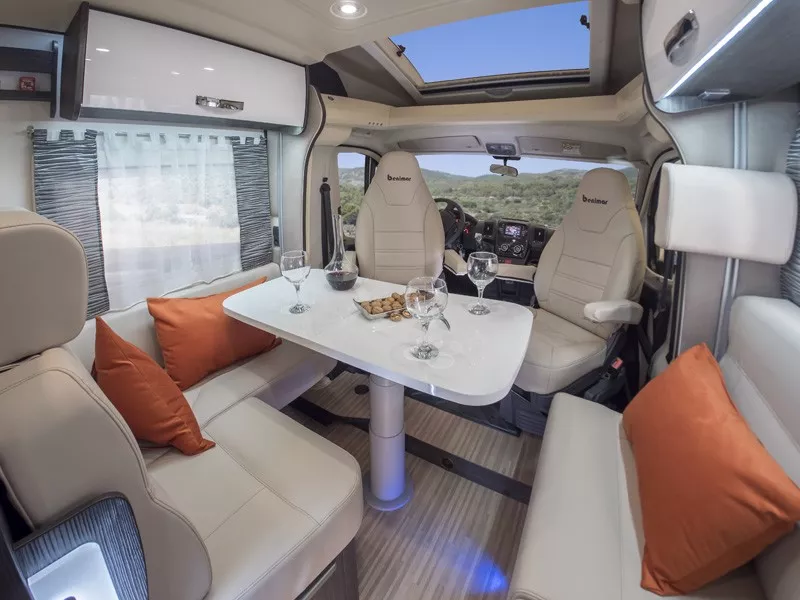 Autocaravana de alquiler Benimar Mileo 242 - Imagen 9