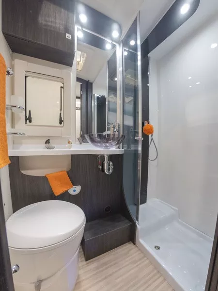 Autocaravana de alquiler Benimar Mileo 242 - Imagen 8