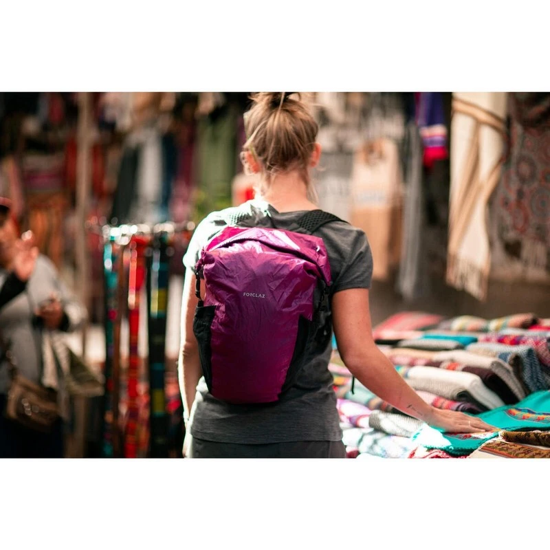 Mochila impermeable compacta 20L Forclaz - Imagen 8