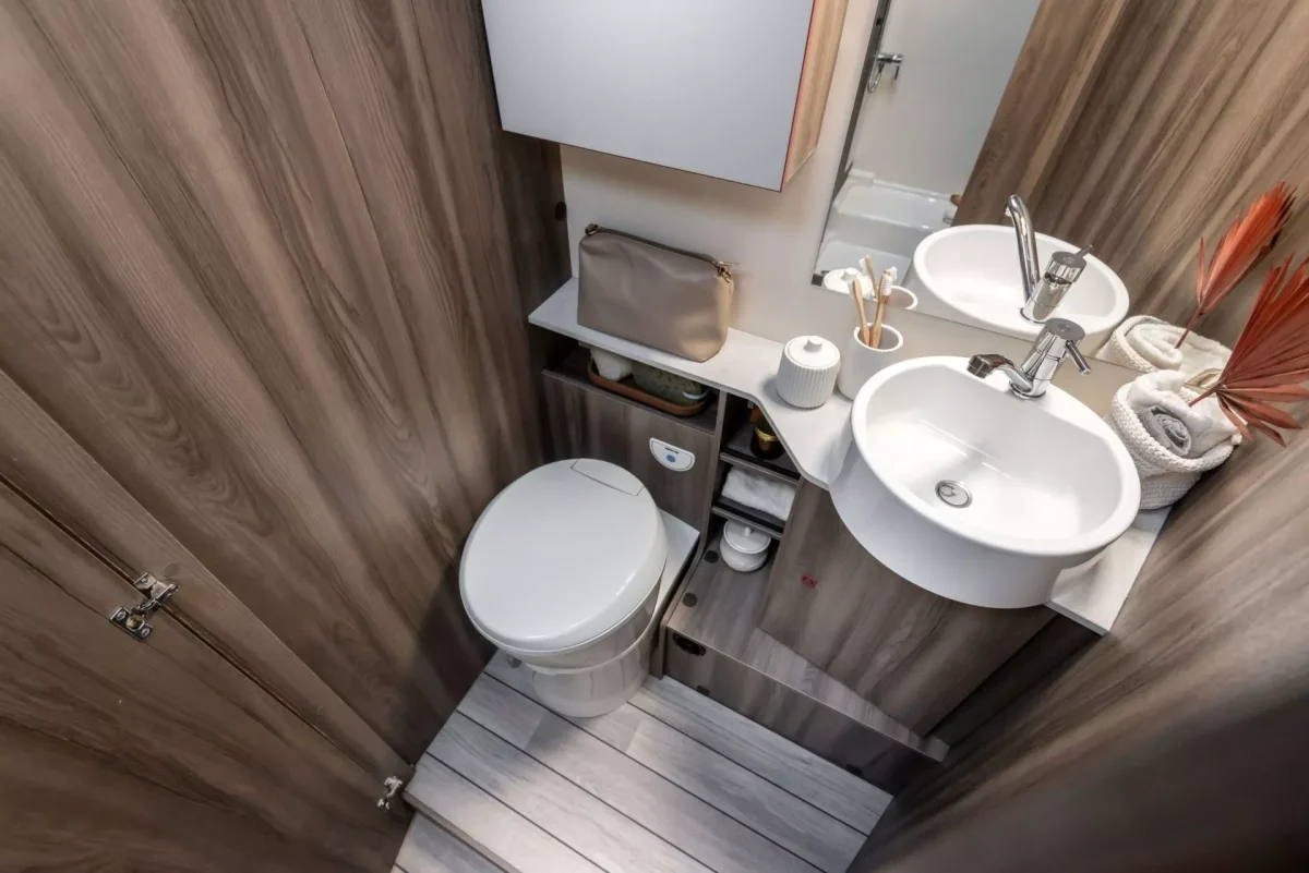 Autocaravana Roller Team Kronos 284TL Selekt - Imagen 7