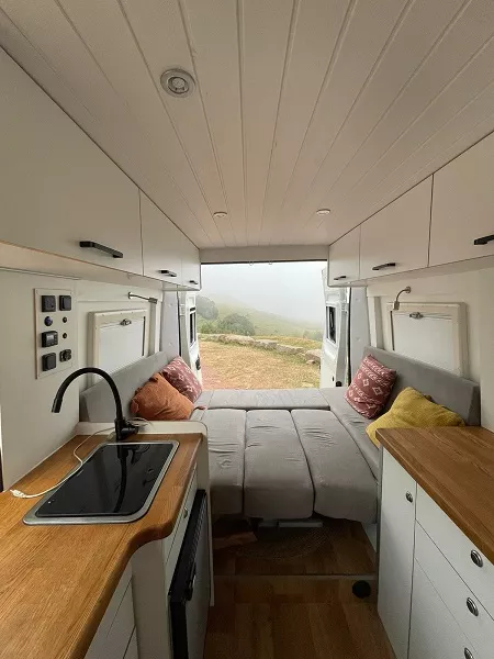 Furgoneta camper de alquiler Peugeot Boxer - Imagen 5