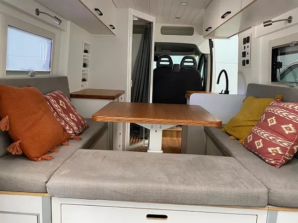 Furgoneta camper de alquiler Peugeot Boxer - Imagen 7