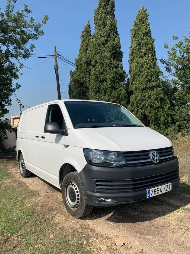 Volkswagen Transporter T6 de ocasión camperizada - Imagen 2