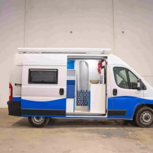 Furgoneta camper de alquiler L2H2 Santorini +25