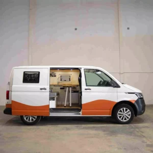 Furgoneta camper de alquiler WV Transporter L1H1 Gamla Stan +25
