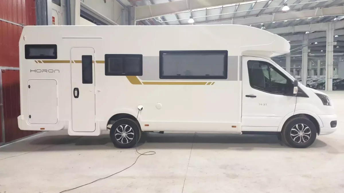 Autocaravana de alquiler CI HORON 74 XT - Imagen 3