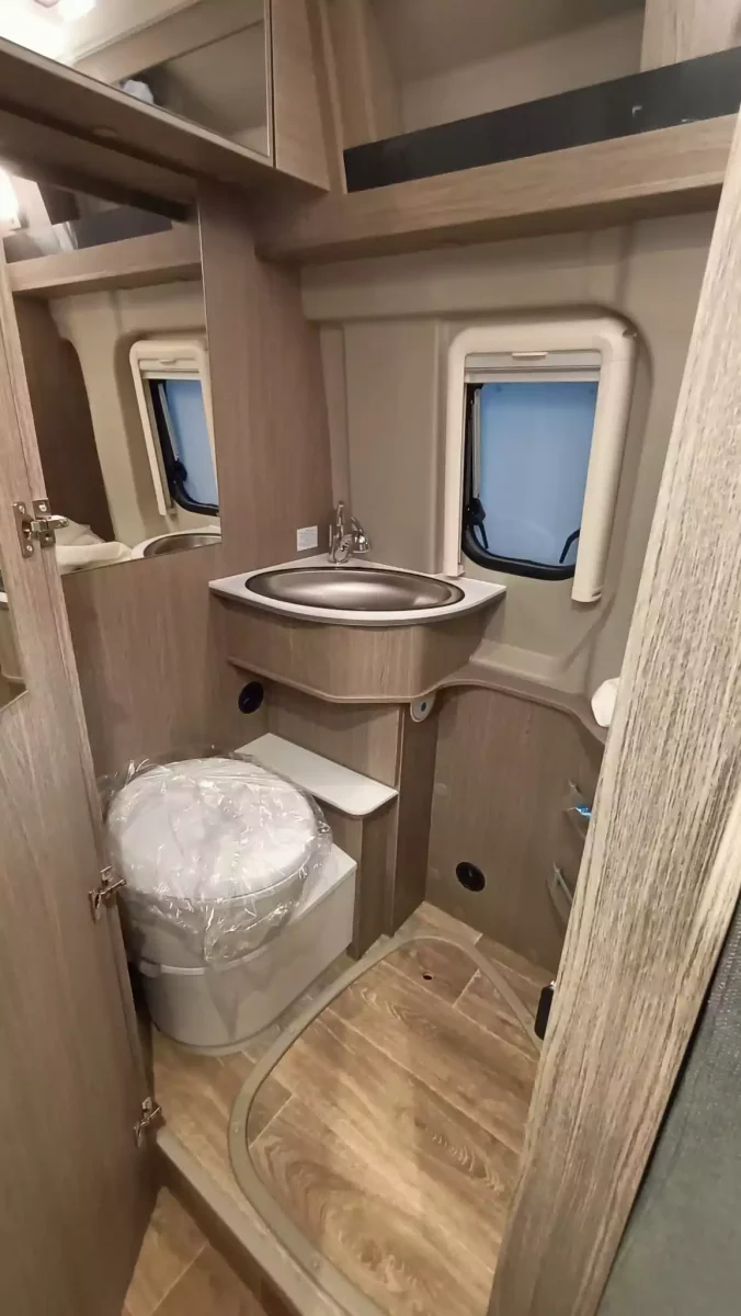 Furgoneta camper Pössl 2WIN S PLUS - Imagen 6