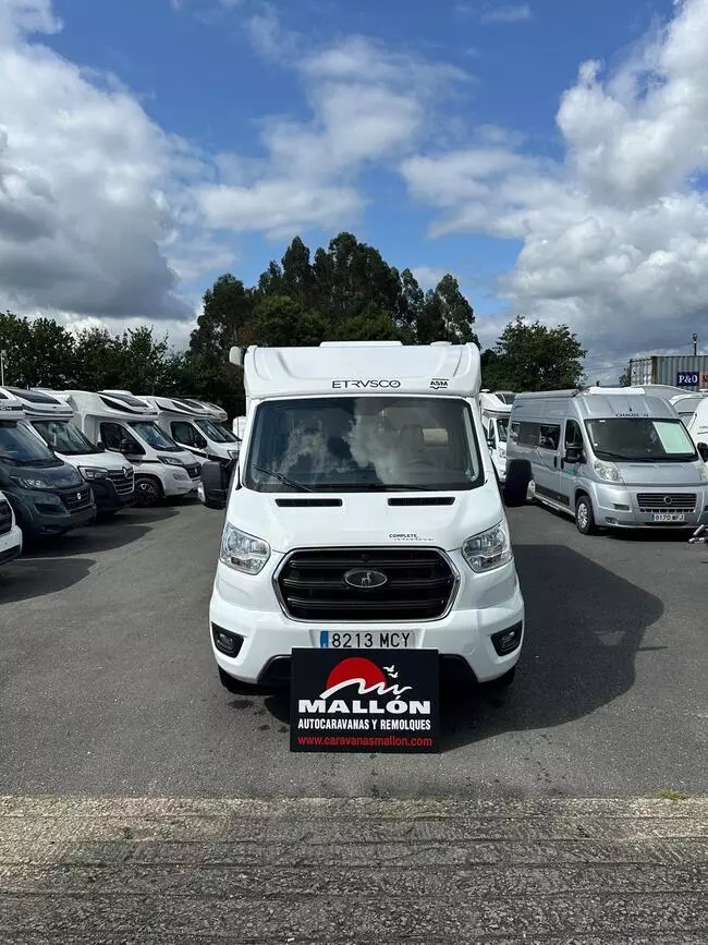 Autocaravana de segunda mano Etrusco V 5.9 DF - Imagen 3