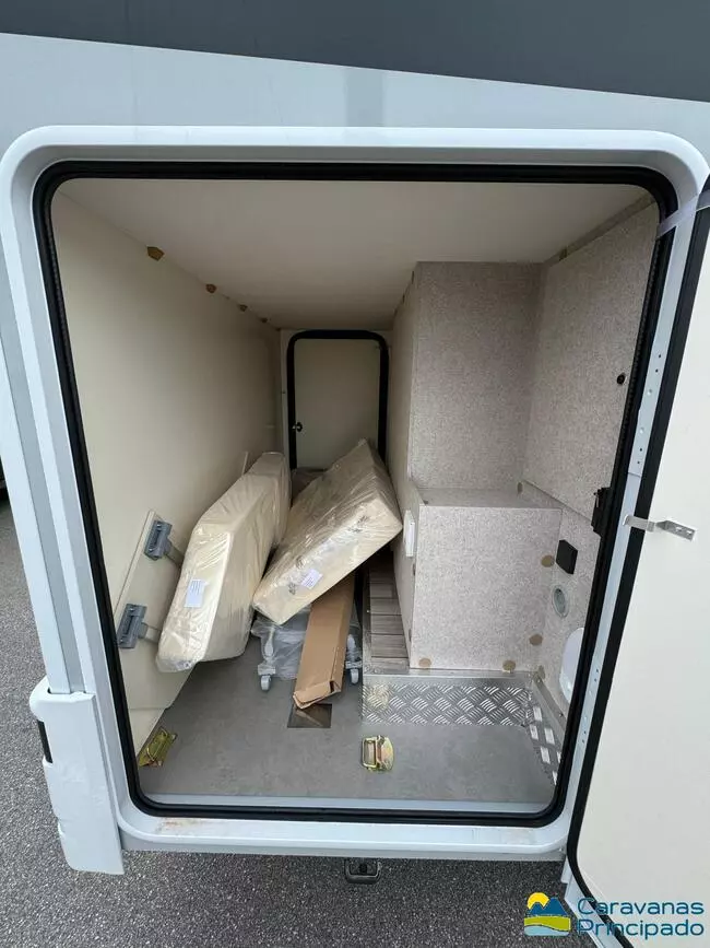 Autocaravana McLouis MC4 331 - Imagen 8