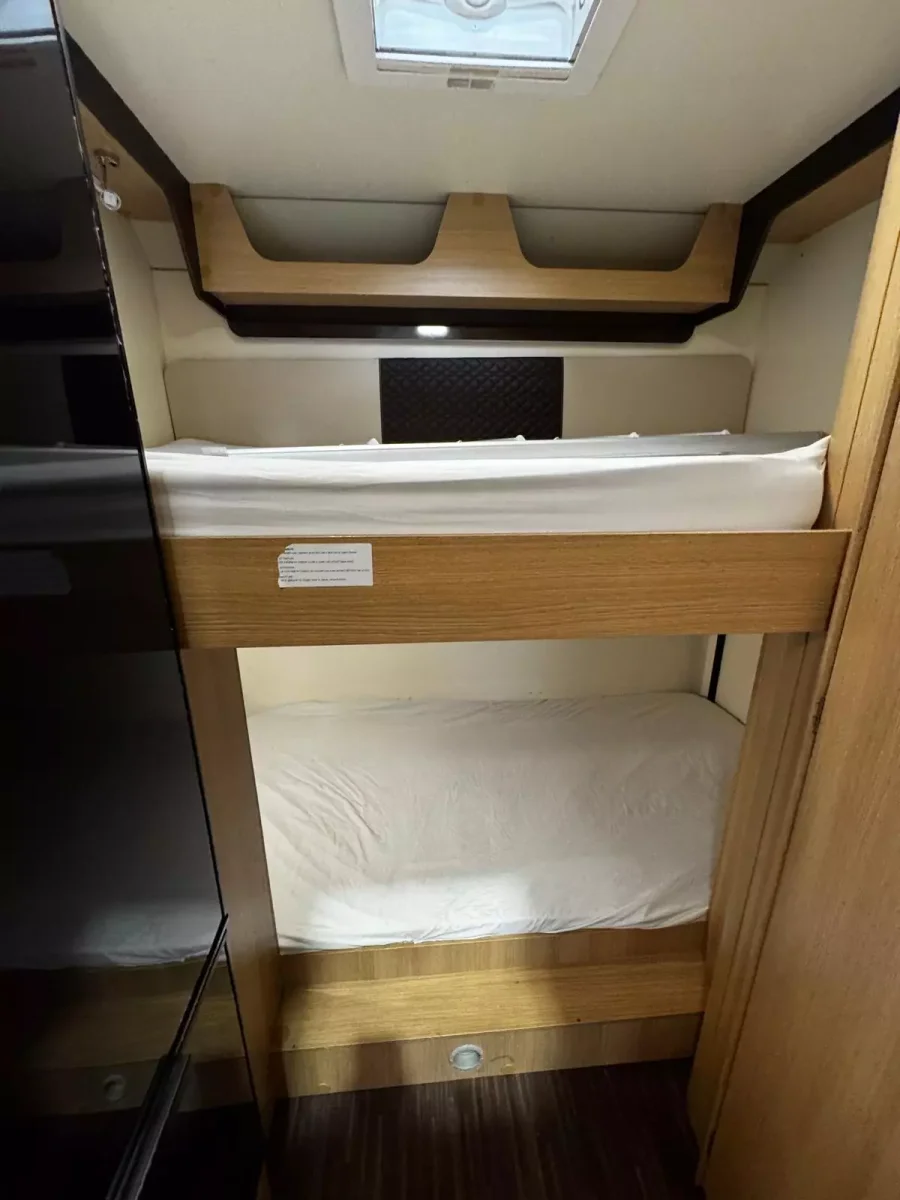 Autocaravana segunda mano Mc Louis Glamys 220 - Imagen 7