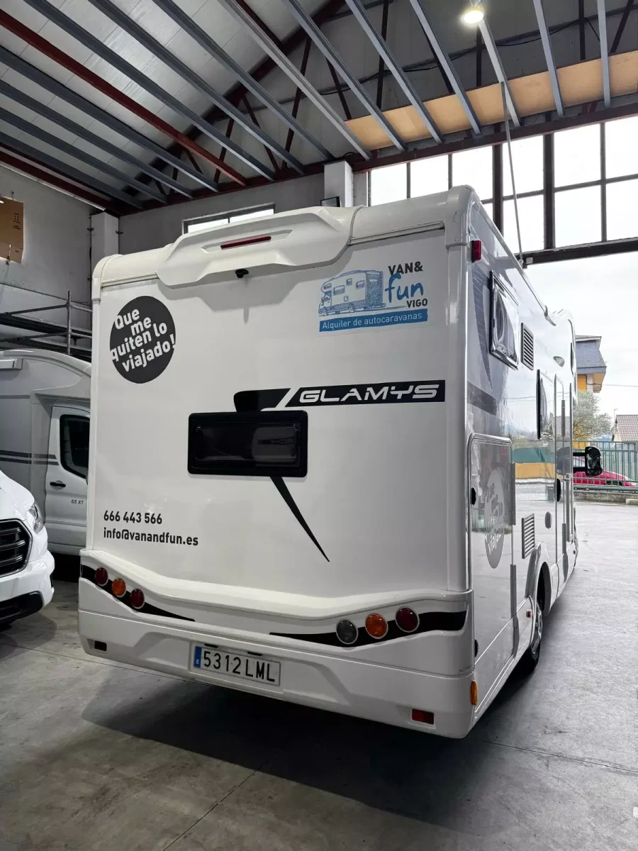 Autocaravana segunda mano Mc Louis Glamys 220 - Imagen 4