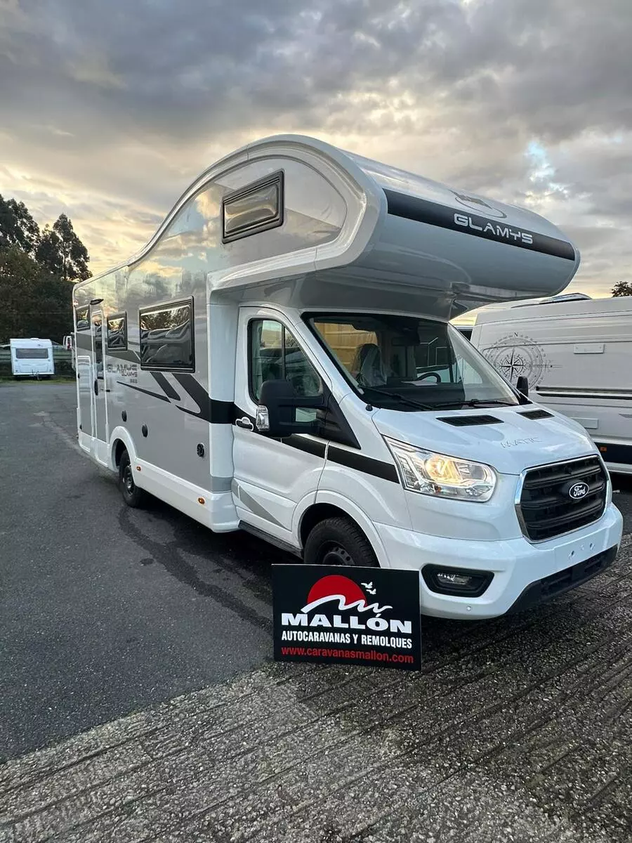 Autocaravana McLouis Glamys 322 - Imagen 4