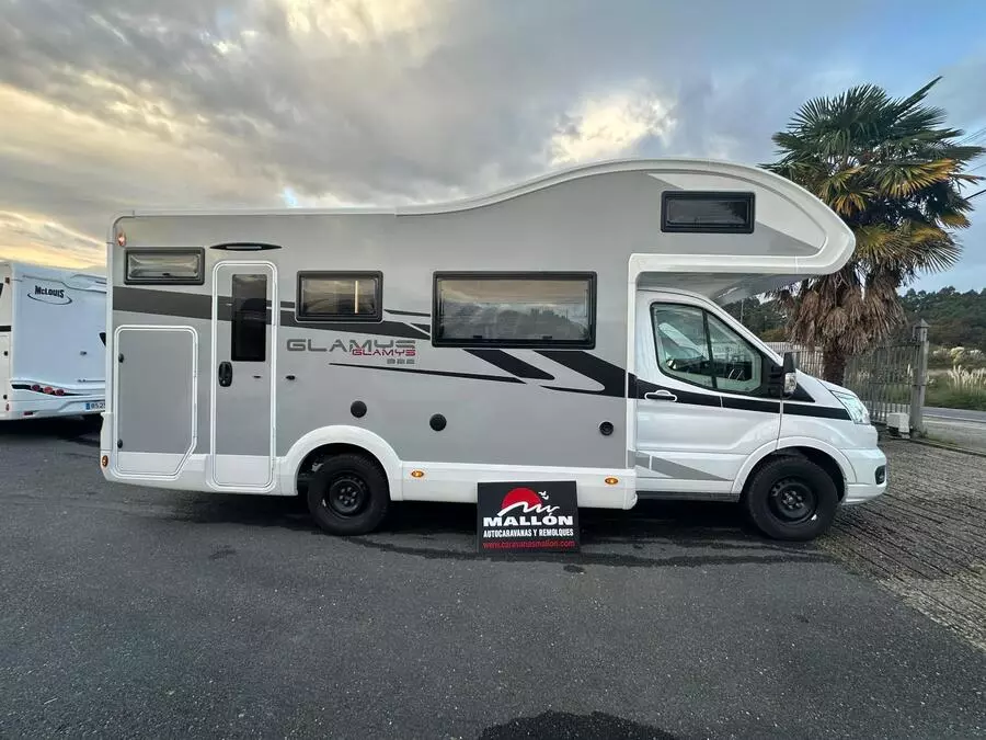 Autocaravana McLouis Glamys 322 - Imagen 5