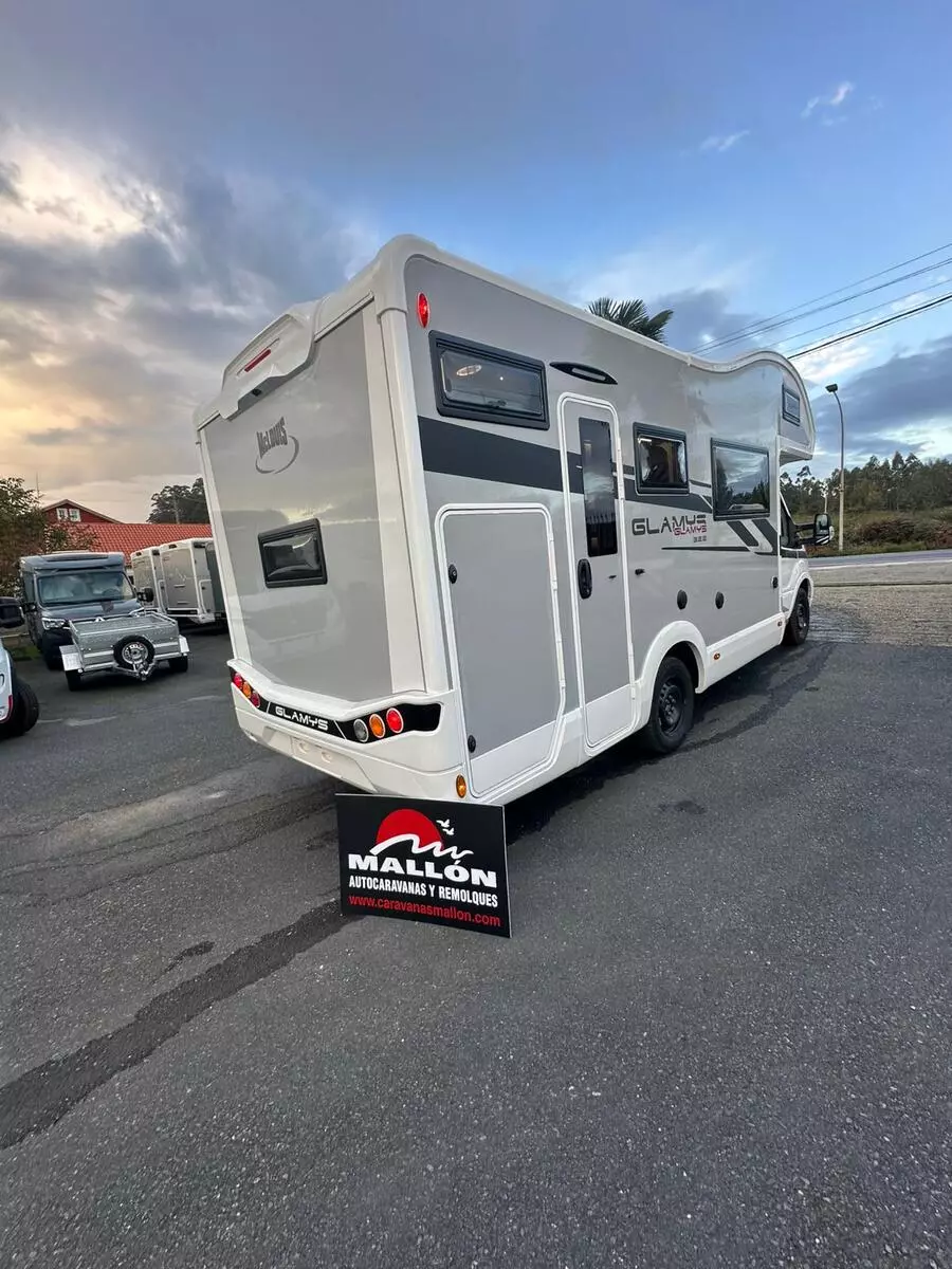 Autocaravana McLouis Glamys 322 - Imagen 6