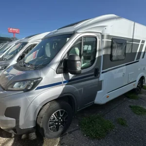 Autocaravana de alquiler Carado V-337