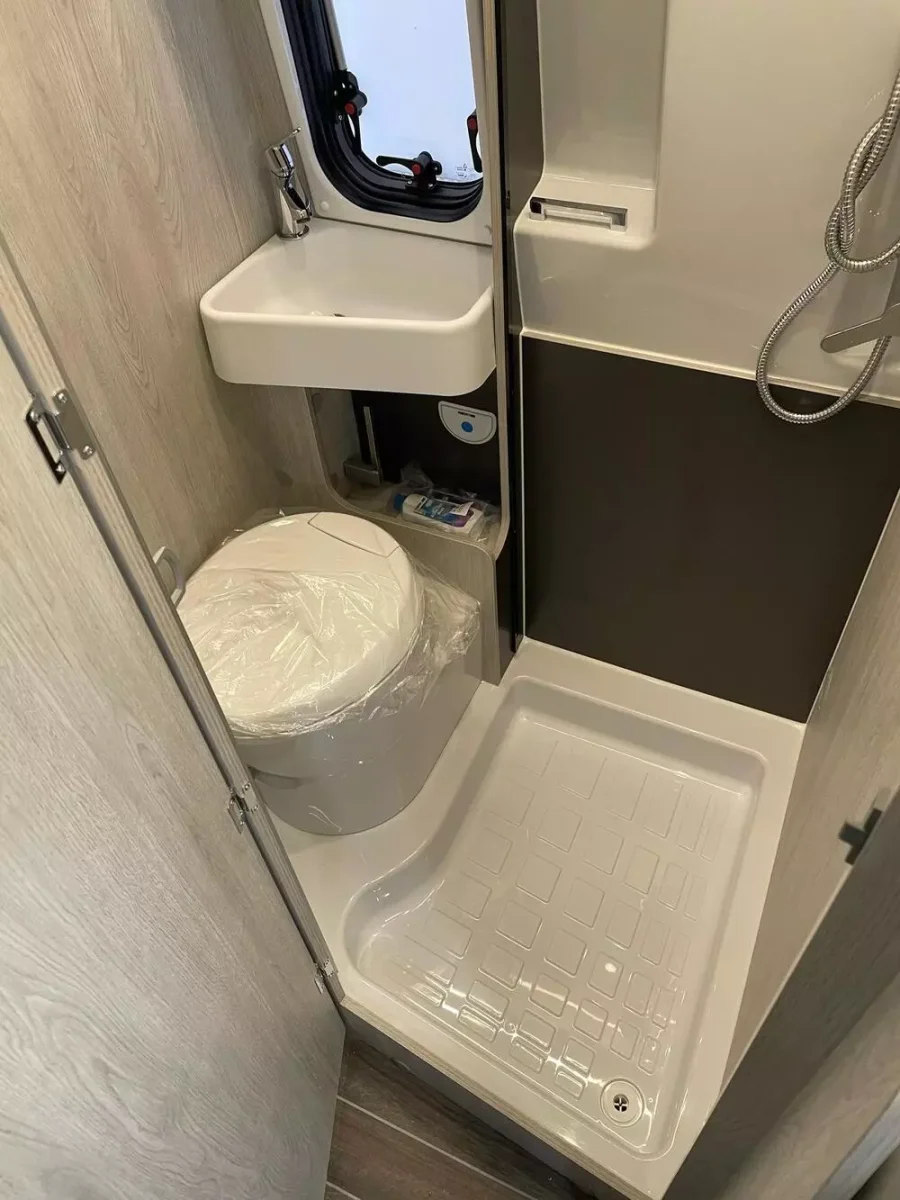 Furgoneta camper Roller Team Livingstone Duo Sport - Imagen 9