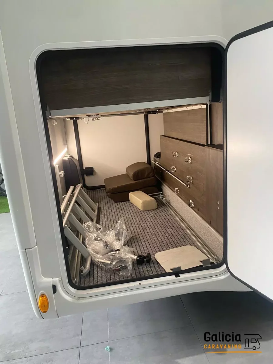 Autocaravana de segunda mano Benimar Amphitryon 940 - Imagen 7