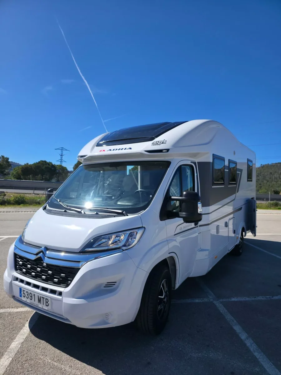Autocaravana de alquiler ADRIA 650 DC - Imagen 3