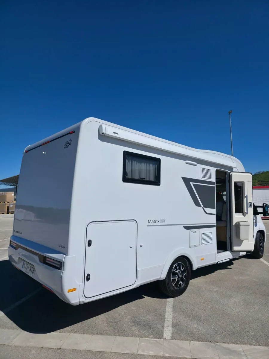 Autocaravana de alquiler ADRIA 650 DC - Imagen 4