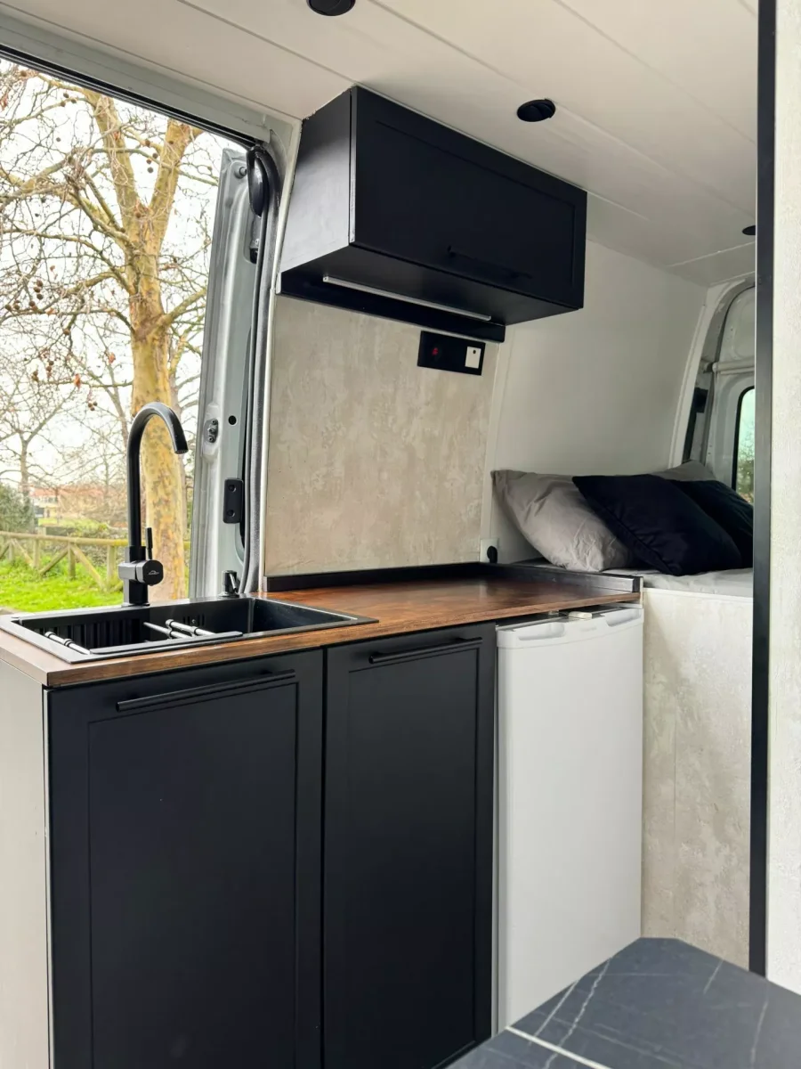 Camper Gran volumen de alquiler - Imagen 6