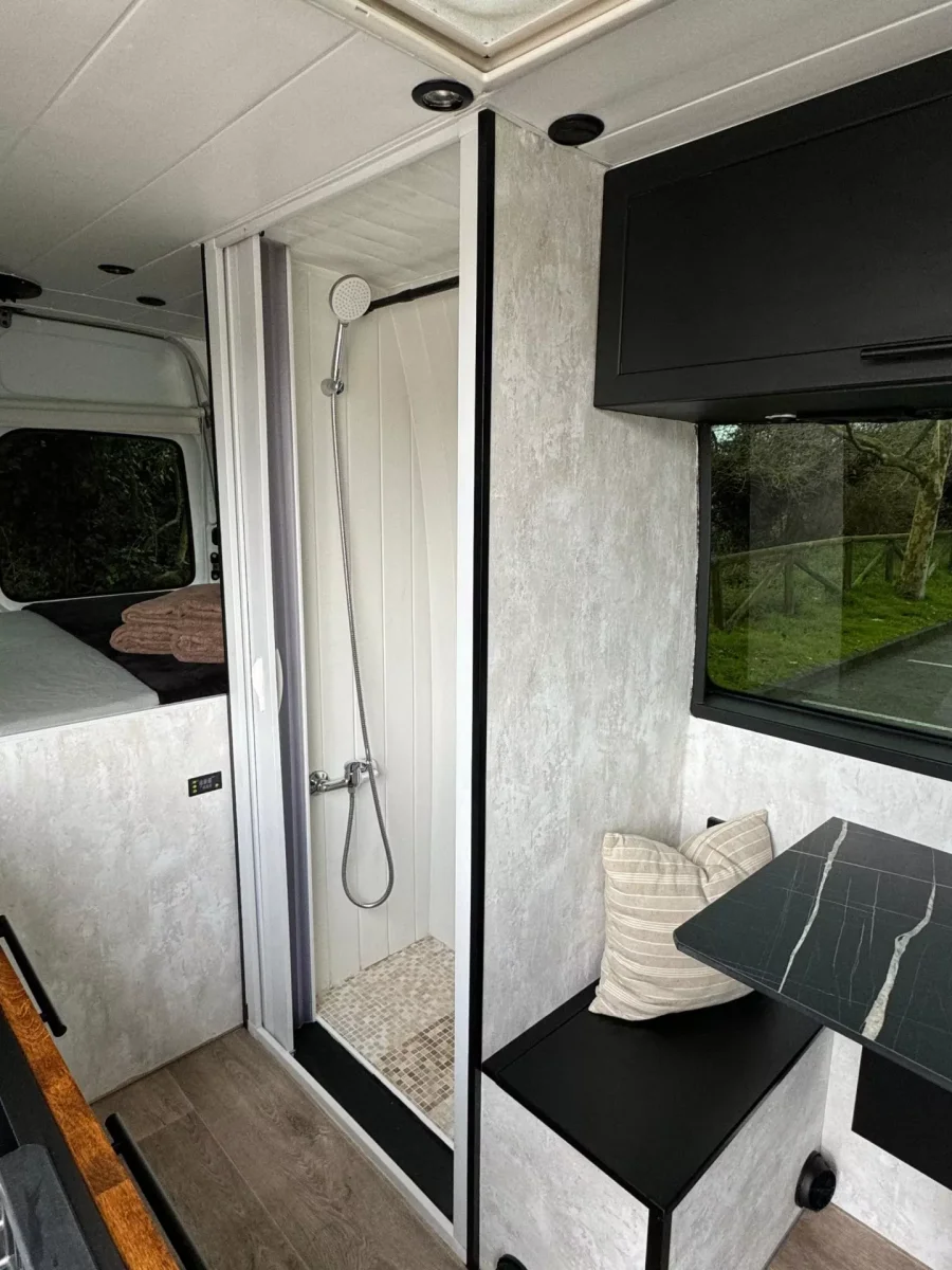 Camper Gran volumen de alquiler - Imagen 3