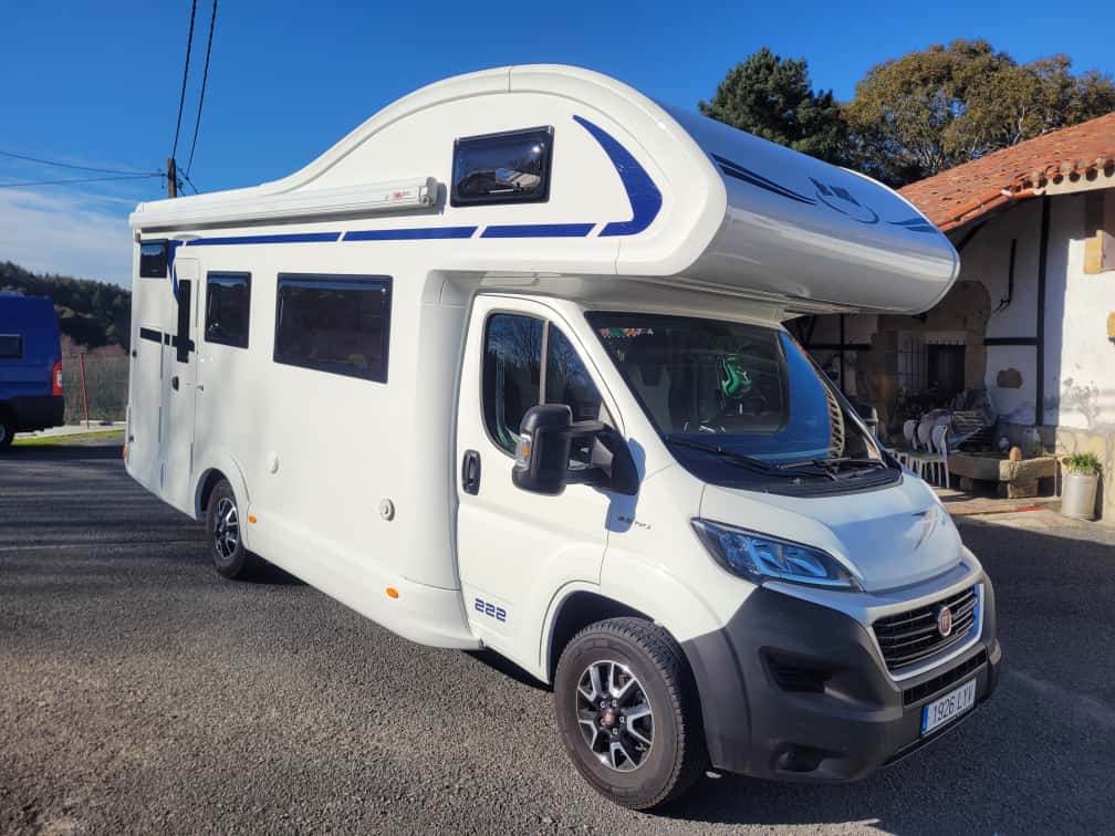 Autocaravana segunda mano McLouis Glamys 222 - Imagen 2