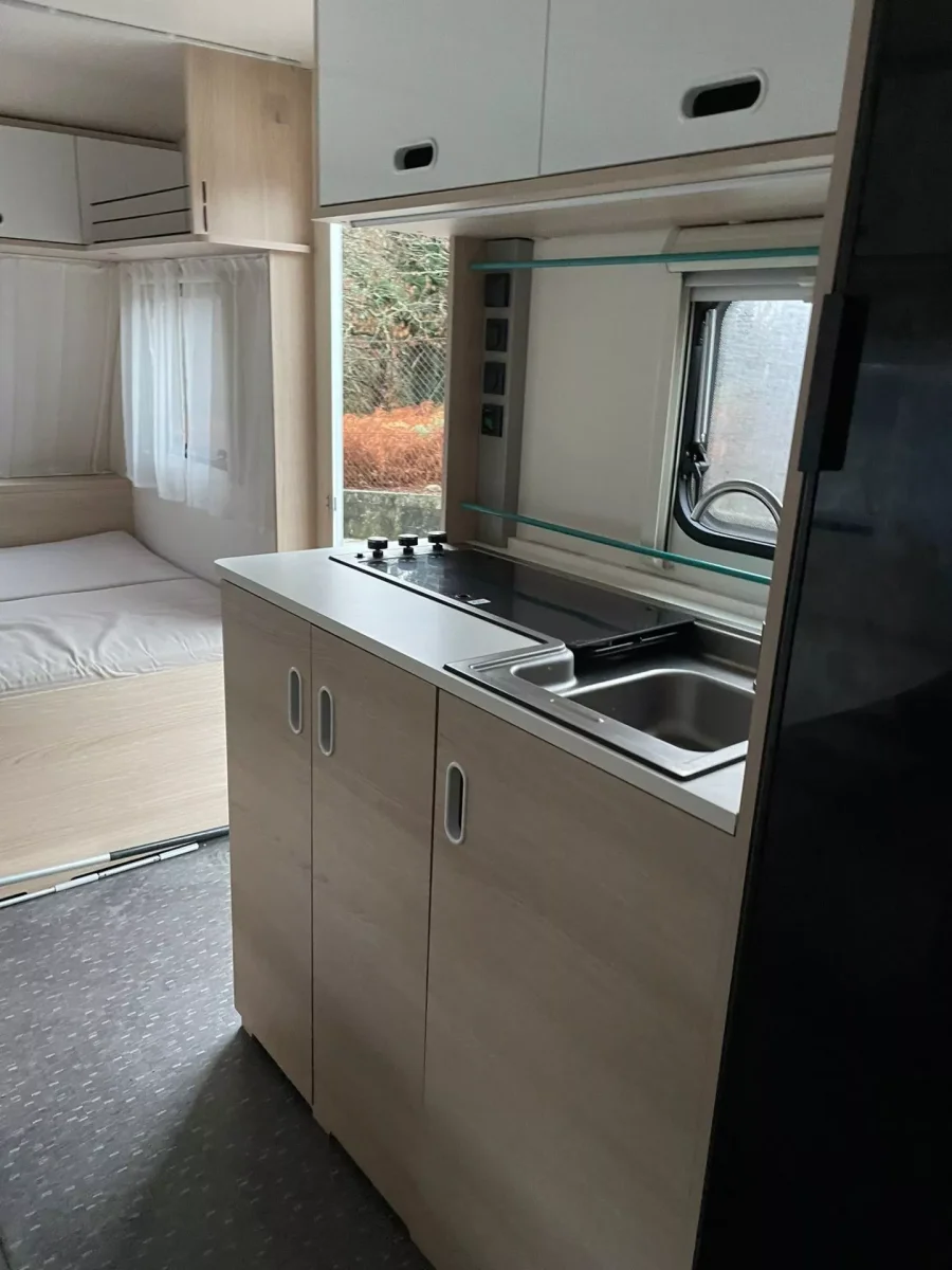 Caravana de segunda mano Adria Aviva 495 LX - Imagen 6