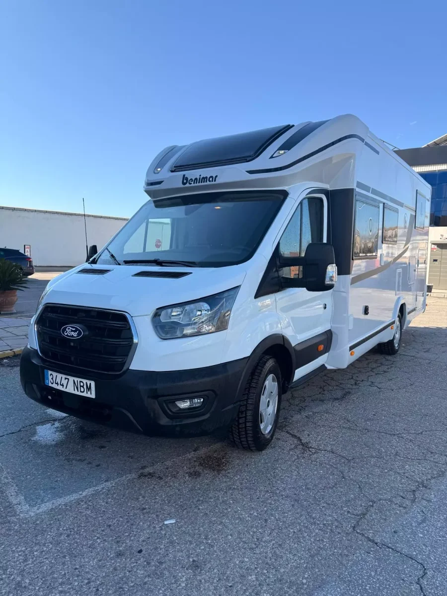 Autocaravana alquiler Benimar Tessoro 463 up