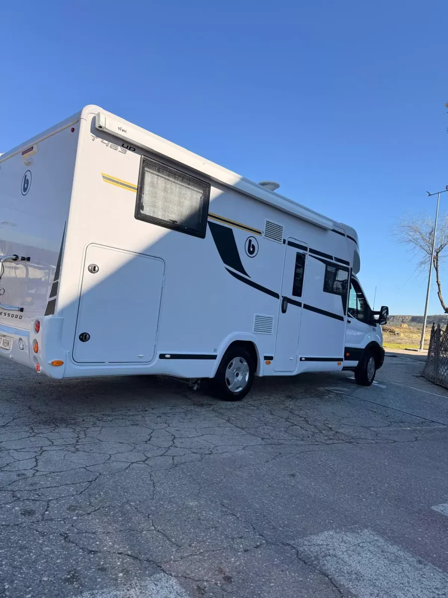 Autocaravana alquiler Benimar Tessoro 463 up - Imagen 5