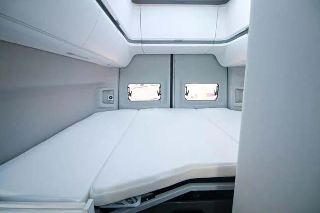 Furgoneta camper de alquiler Volkswagen Grand California 600 - Imagen 6