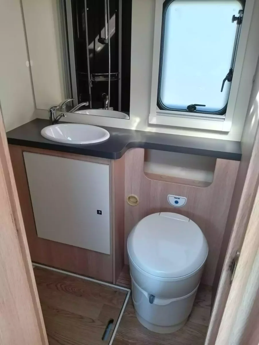 Autocaravana segunda mano Giottiline Siena 385 - Imagen 9