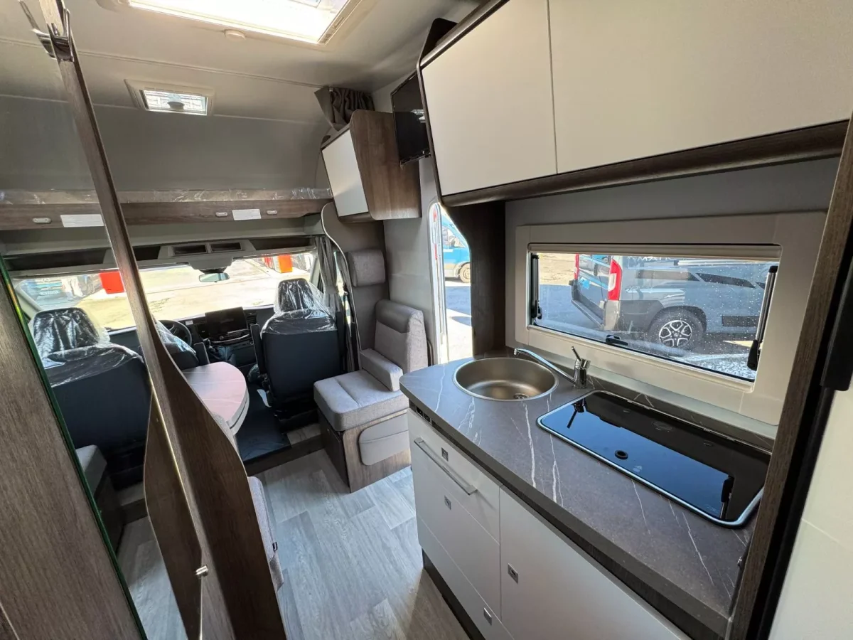 Autocaravana alquiler Benimar Sport 340 UP - Imagen 8