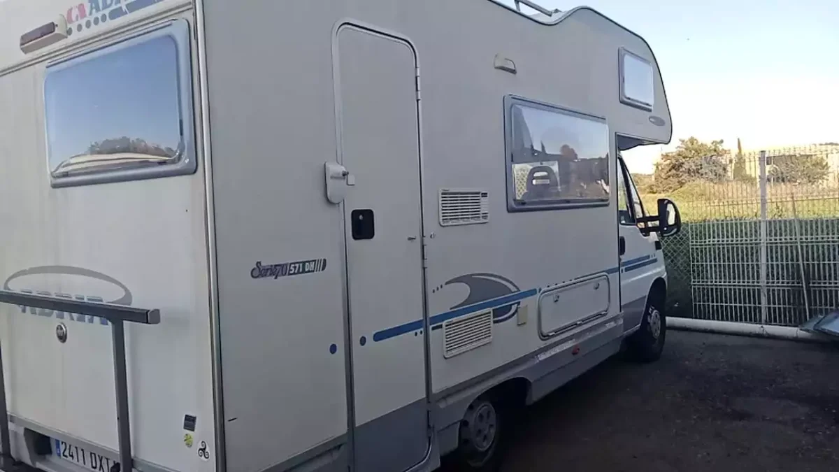 Autocaravana segunda mano Adria Adriatik AYC 571 DH - Imagen 3