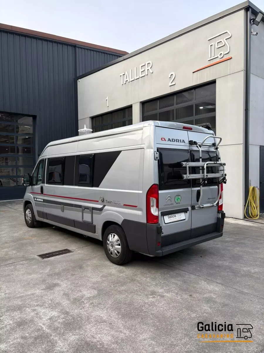 Camper de segunda mano Adria Twin 600 SPT Platinum - Imagen 5