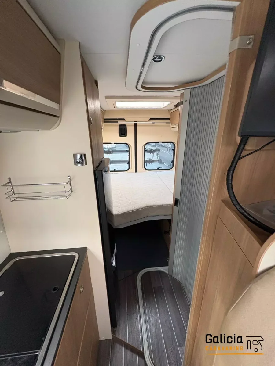 Camper de segunda mano Adria Twin 600 SPT Platinum - Imagen 7
