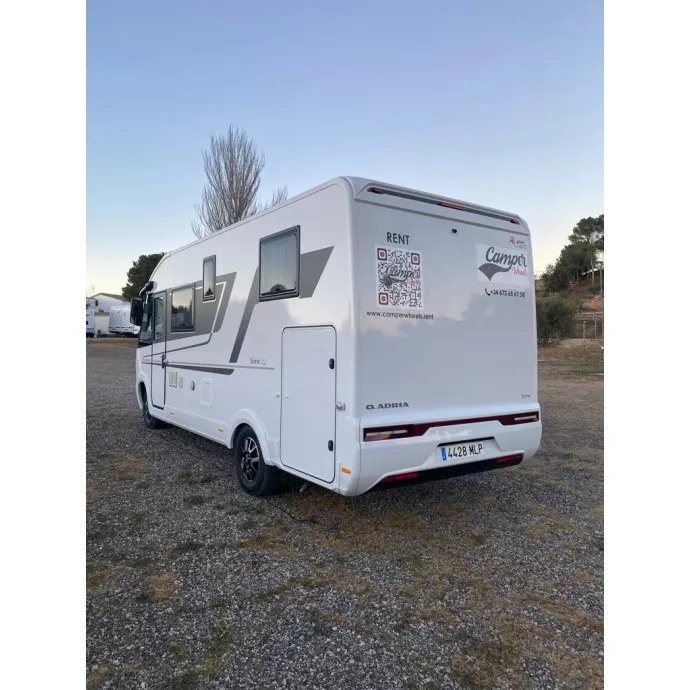 Autocaravana de segunda mano Adria Sonic Plus 600SL - Imagen 4
