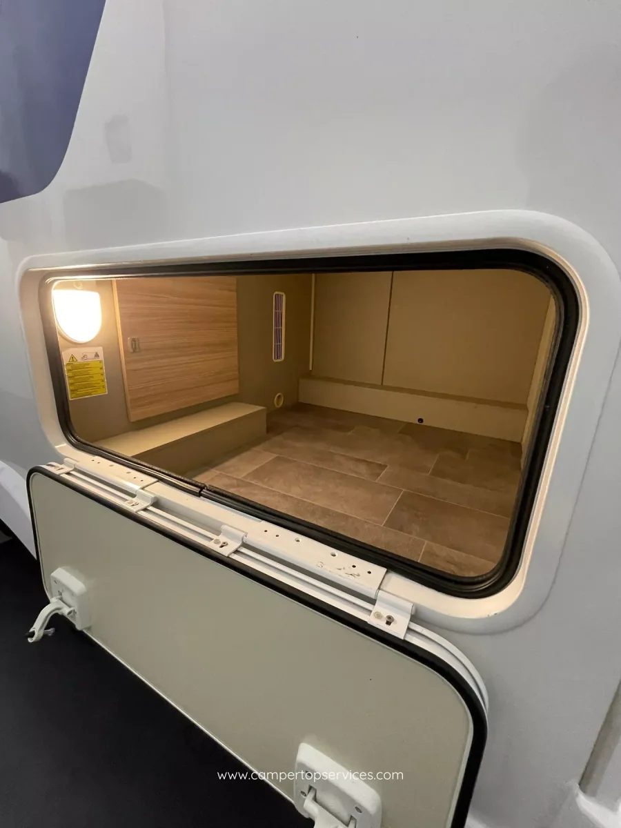 Autocaravana de segunda mano Ahorn Camp T 590 Plus - Imagen 9