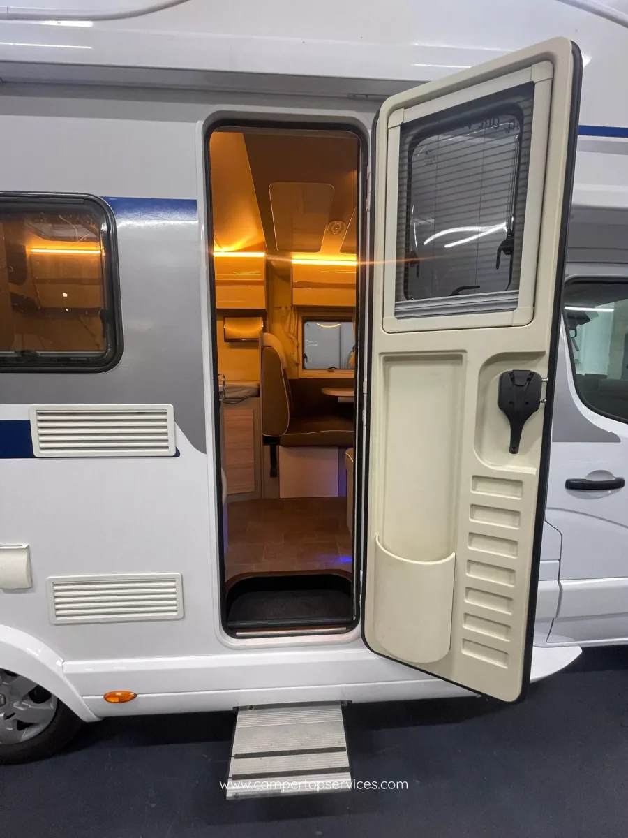 Autocaravana de segunda mano Ahorn Camp T 590 Plus - Imagen 8