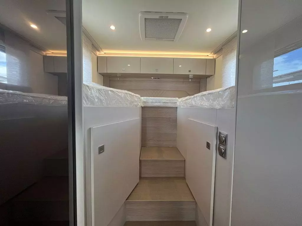 Autocaravana Bürstner Lineo T 690 G - Imagen 9