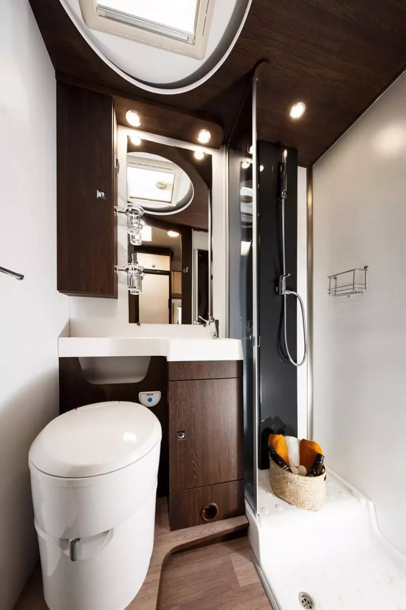 Autocaravana de alquiler Benimar 340 Up - Imagen 8