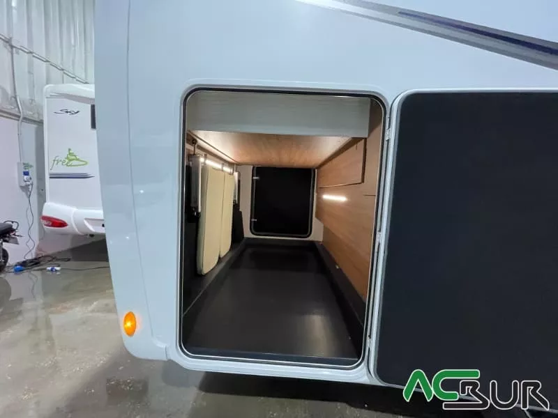 Autocaravana Fleurette Florium Discover 70 - Imagen 7