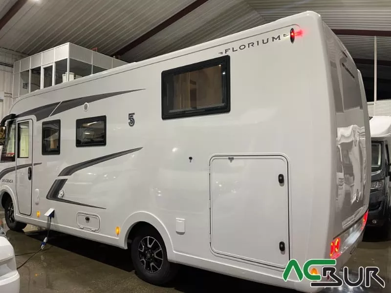 Autocaravana Fleurette Florium Discover 70 - Imagen 6