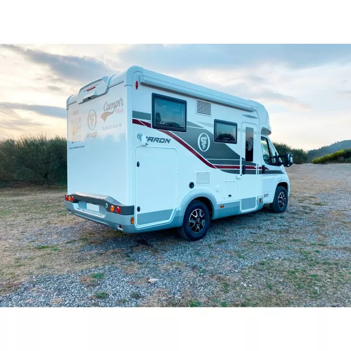 Autocaravana de segunda mano Elnagh Baron 531 - Imagen 4