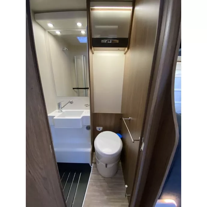 Autocaravana de segunda mano Elnagh Baron 531 - Imagen 9