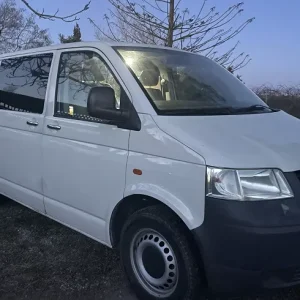 Furgoneta camper de alquiler Volkswagen Transporter T5 Es Trenc