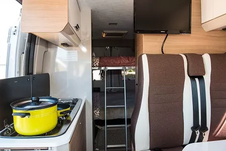 Furgoneta camper de alquiler McLouis Menfys Van Max 3 SLine - Imagen 9